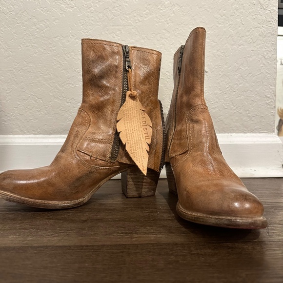 BedStu Leather Tan Boots (Size 8) Steampunk, Victorian Cowgirl - Picture 5 of 8